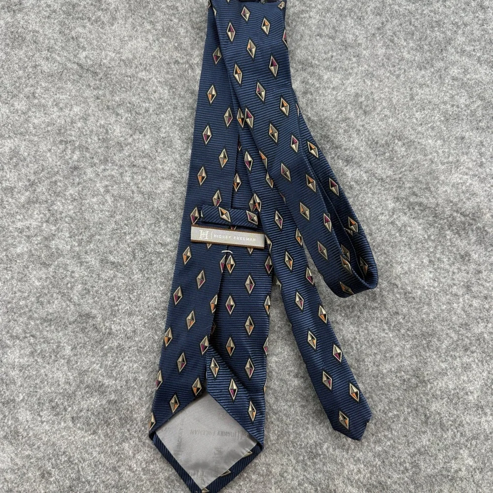 Hickey Freeman Tie 100% Silk Handmade Navy Geometric Diamond Ribbed Silk Necktie